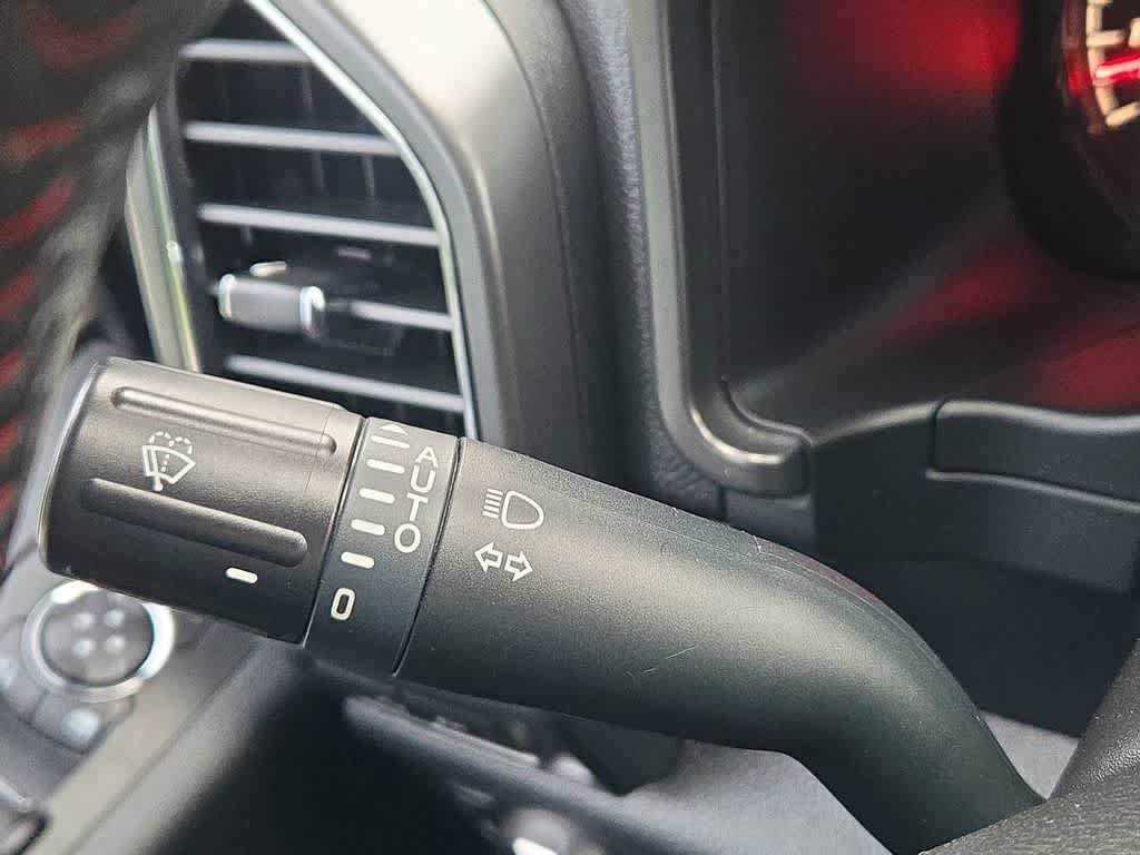 Used 2017 Ford F150 Lariat w/ Equipment Group 502A Luxury AWD/4WD image 27