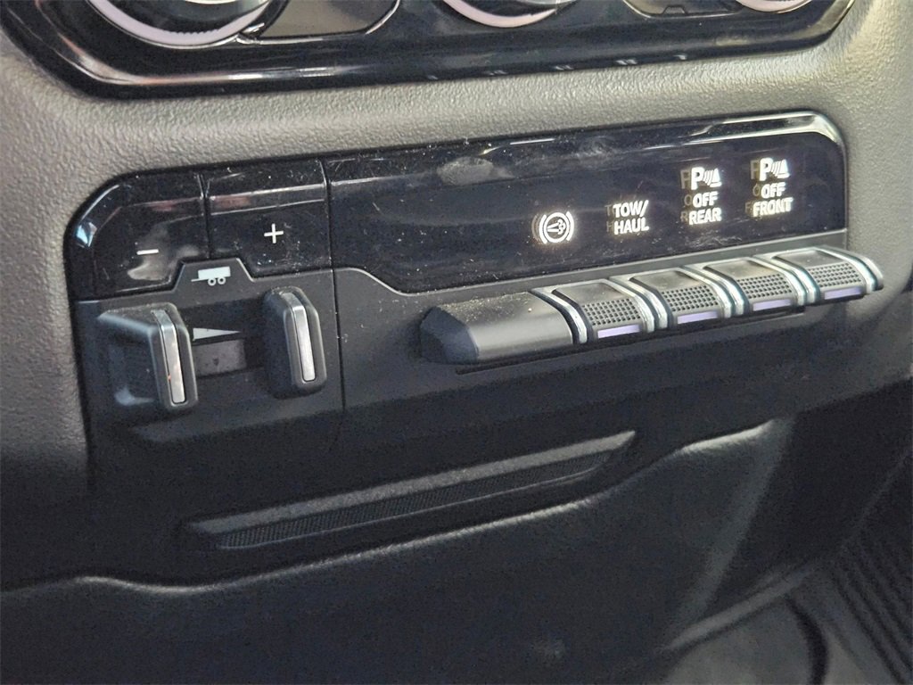 Certified 2020 RAM 3500 Big Horn w/ Night Edition image 30