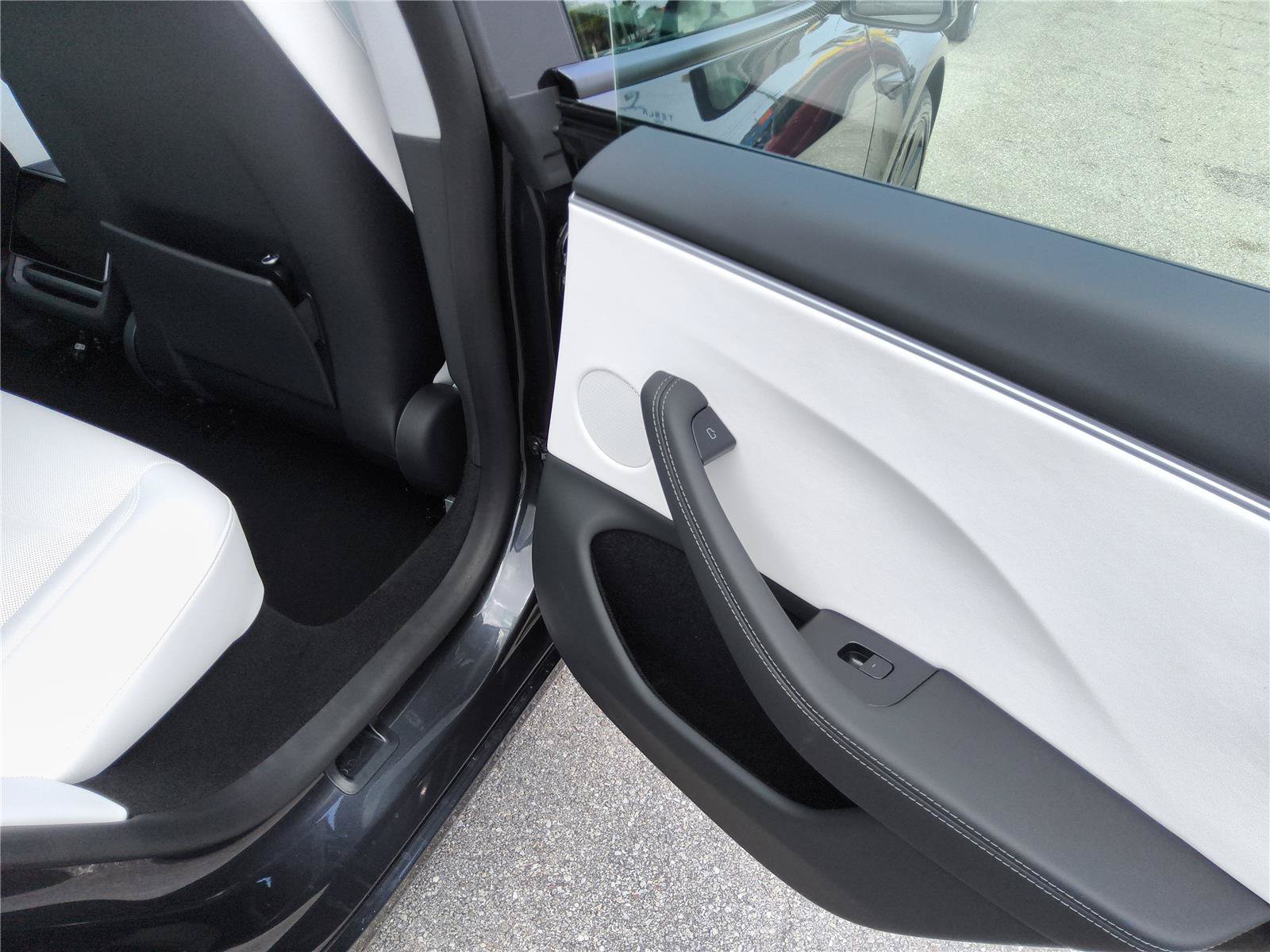Used 2025 Tesla Model 3 RWD image 19