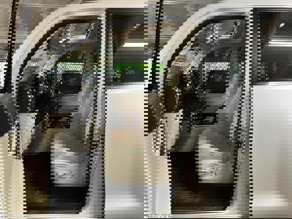 Used 2022 Lexus GX 460 Premium w/ Premium Package AWD/4WD image 9