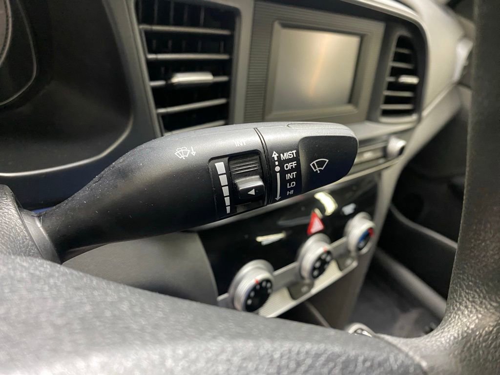Used 2019 Hyundai Elantra SE w/ Cargo Package FWD image 27