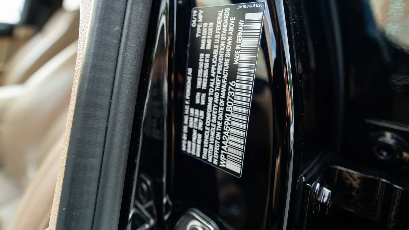 Used 2019 Porsche Macan AWD/4WD image 48