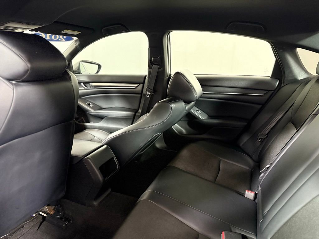 Used 2018 Honda Accord Sport image 21