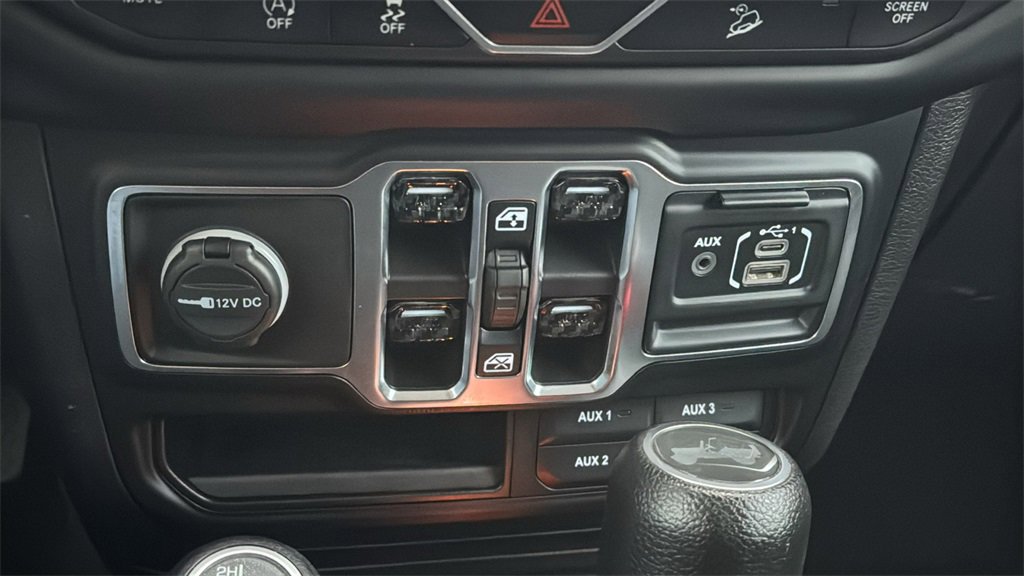 Used 2021 Jeep Wrangler Unlimited Sport image 36