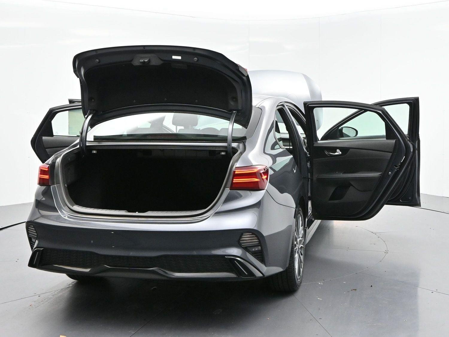Used 2022 Kia Forte GT-Line FWD image 40