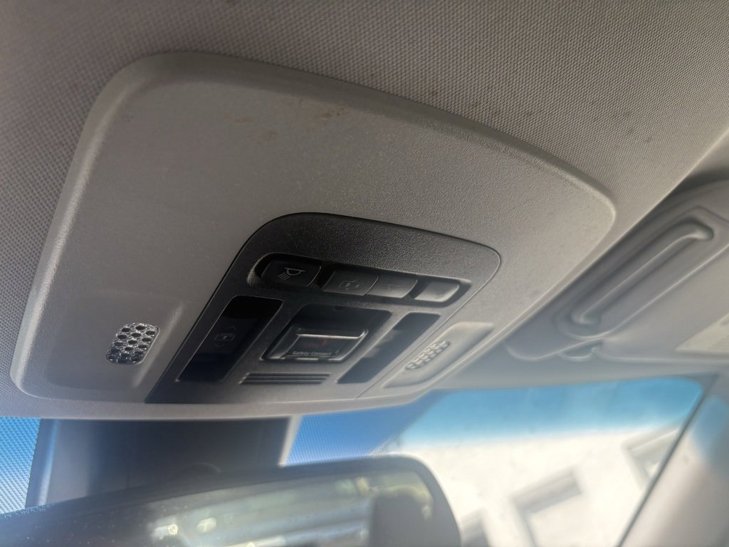 Used 2020 Toyota Camry XSE image 19