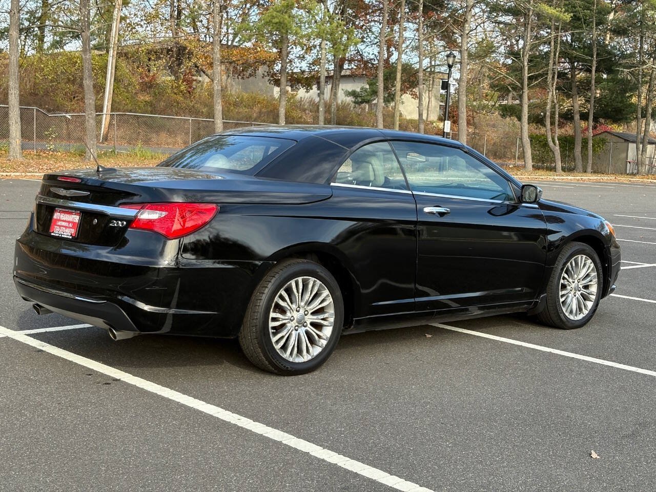Used 2012 Chrysler 200 Limited FWD image 4