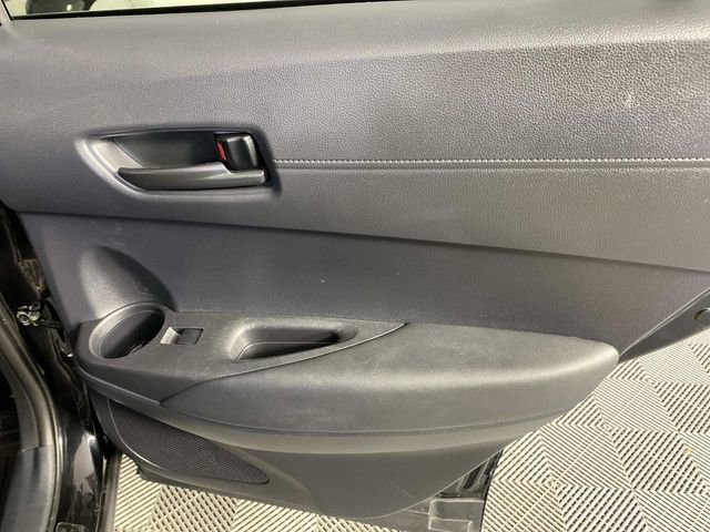 Used 2024 Toyota Corolla Cross AWD Hybrid w/ Moonroof Package image 23