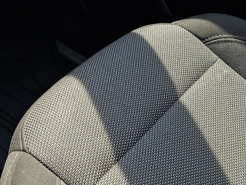 Used 2023 Chevrolet Traverse LT w/ LPO, Floor Liner Package AWD/4WD image 27