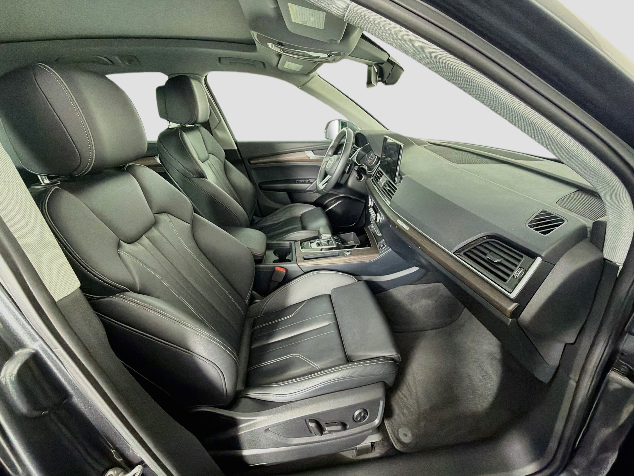 Used 2024 Audi Q5 2.0T Premium AWD/4WD image 33