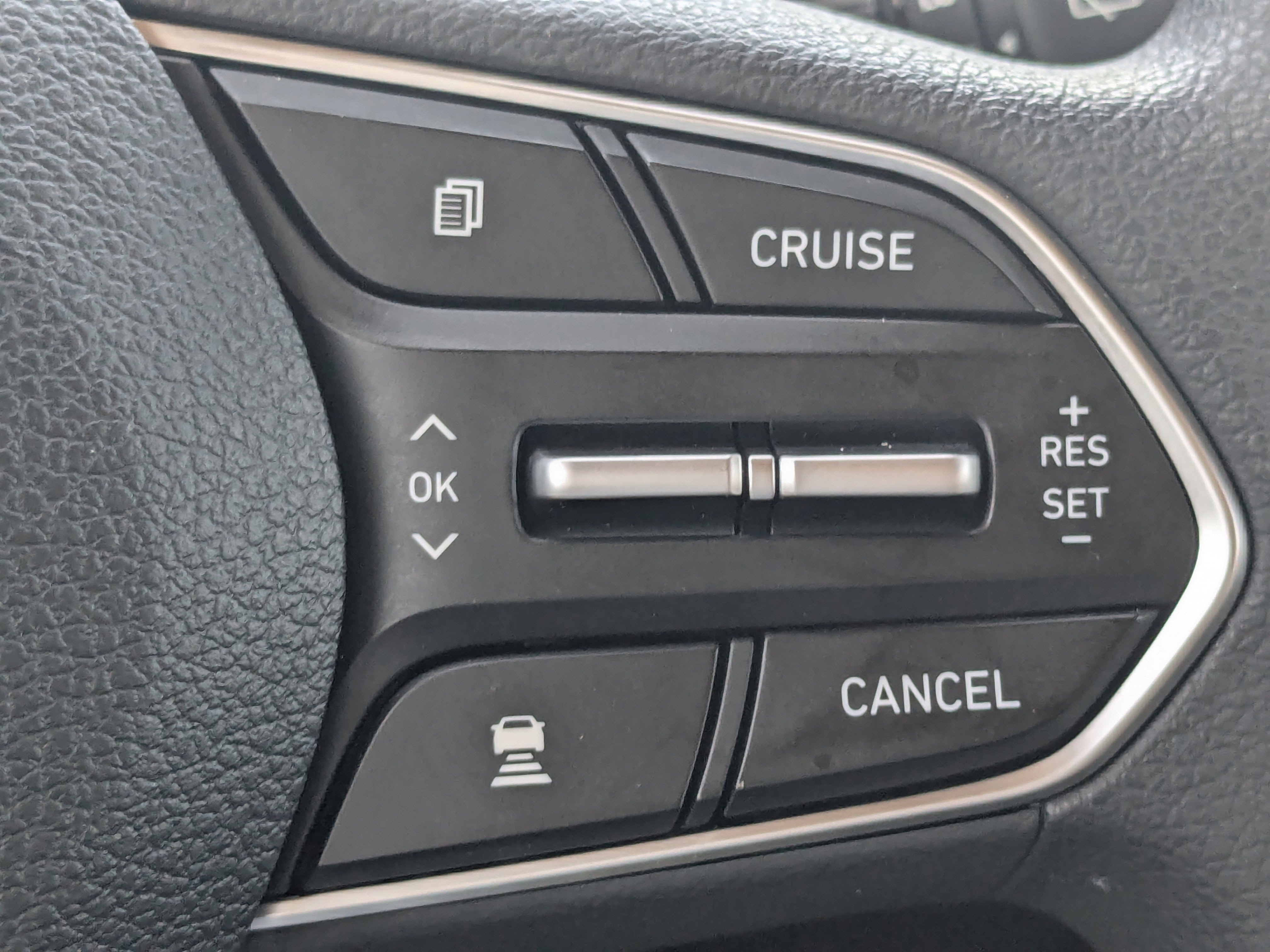 Used 2019 Hyundai Santa Fe SEL FWD image 33
