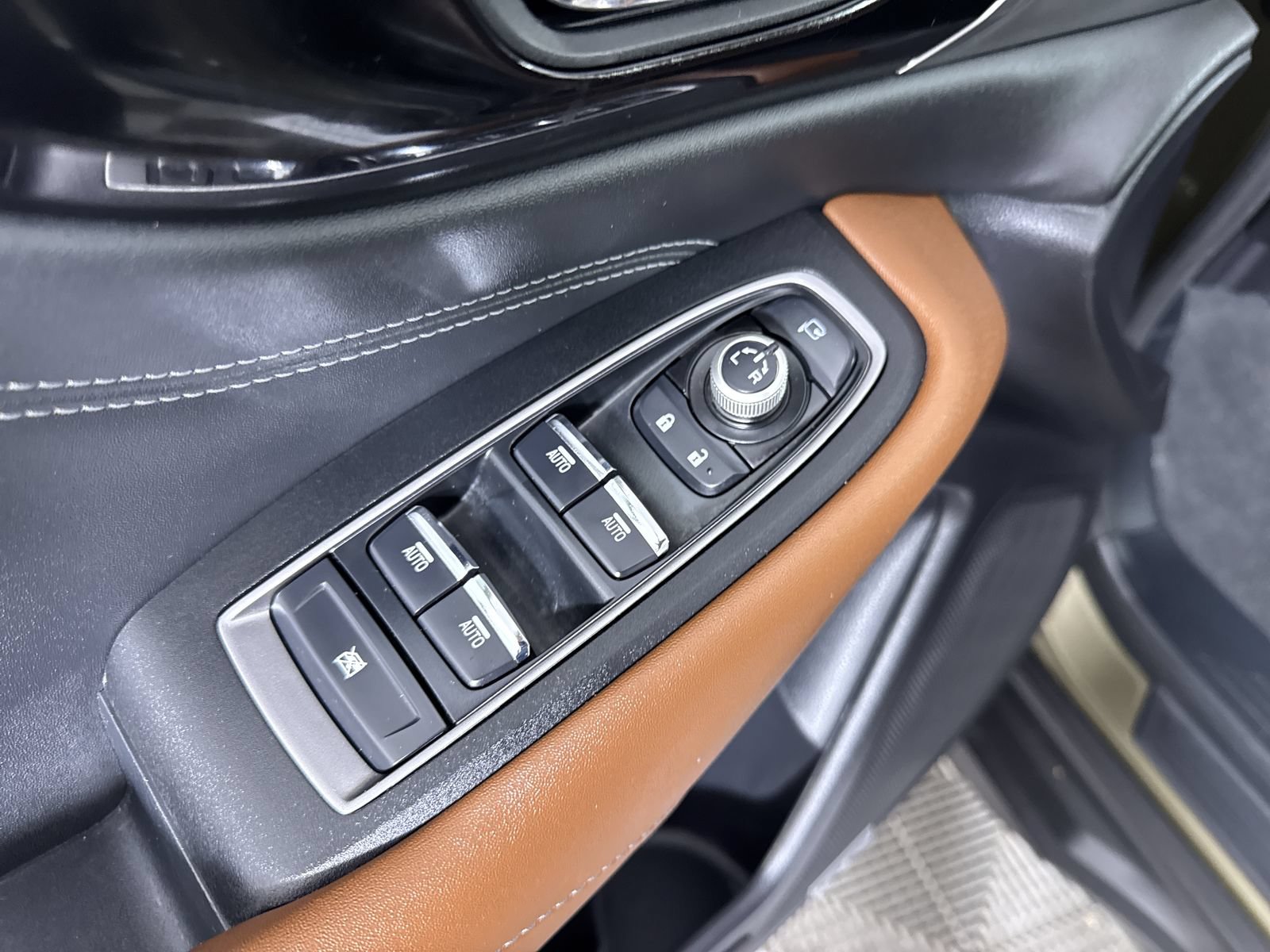 Used 2020 Subaru Outback Touring XT AWD/4WD image 14