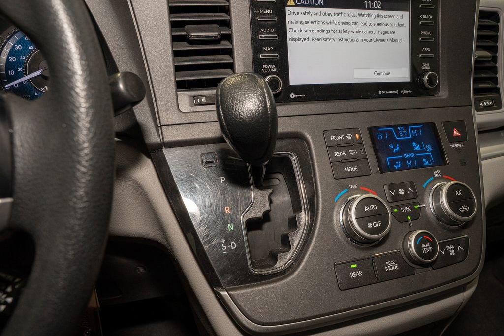 Used 2020 Toyota Sienna LE image 15