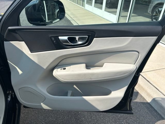 Certified 2023 Volvo XC60 B5 Plus w/ Climate Package AWD/4WD image 14