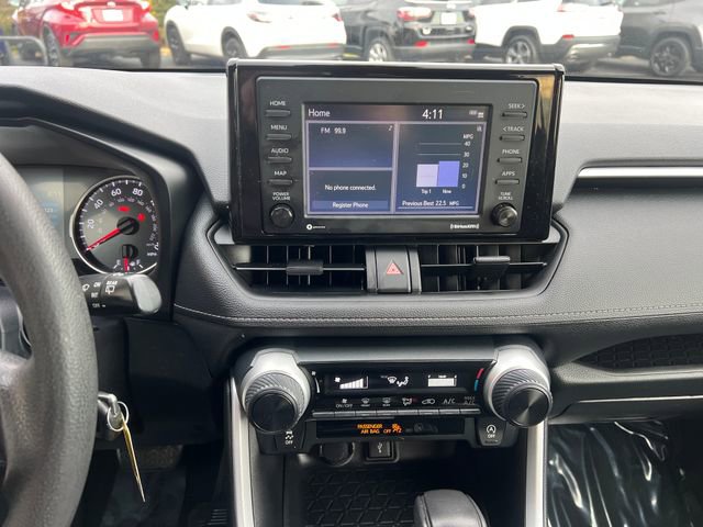Used 2021 Toyota RAV4 LE image 19