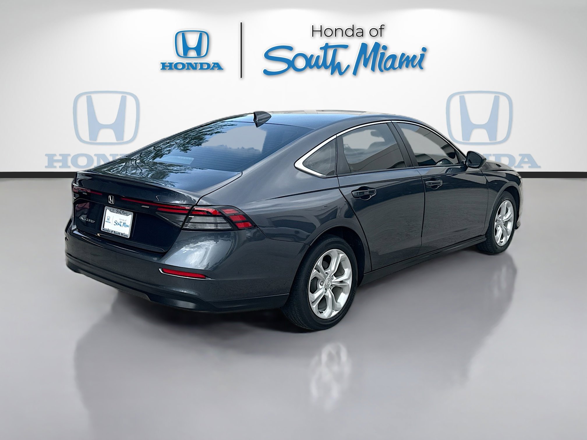 Used 2023 Honda Accord LX image 7