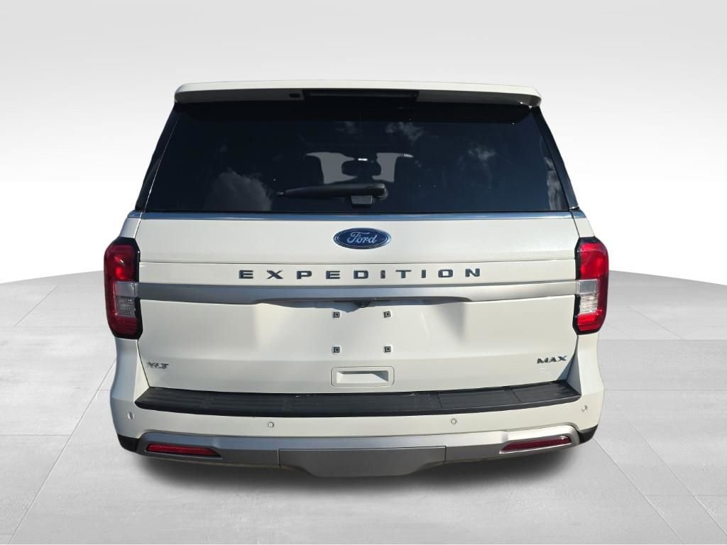 Used 2023 Ford Expedition Max XLT image 7