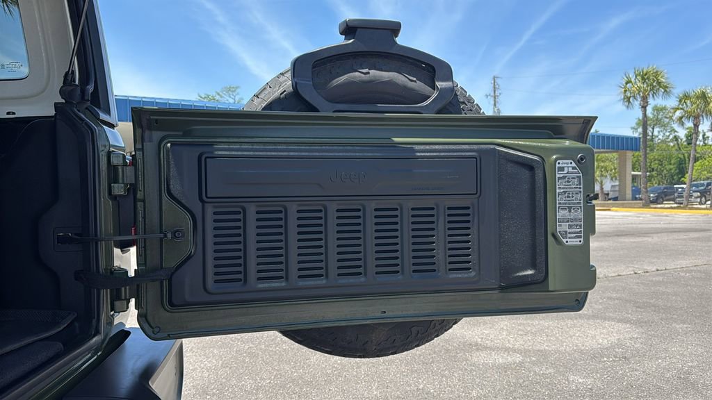 Used 2021 Jeep Wrangler Unlimited Sport AWD/4WD image 17