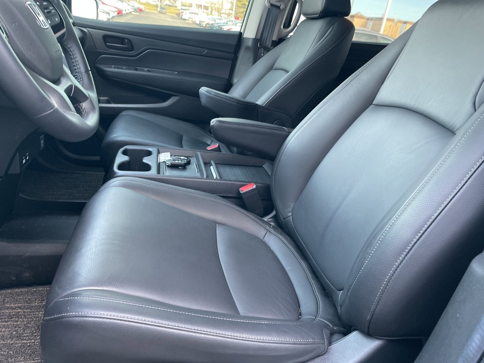 Used 2025 Honda Odyssey EX-L image 2