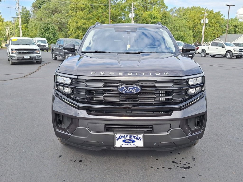 New 2025 Ford Expedition Active image 33