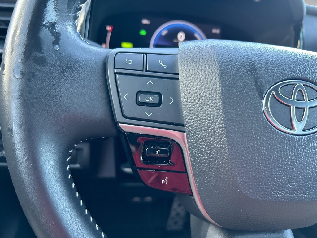 Used 2026 Toyota Camry SE w/ Convenience Package FWD image 16
