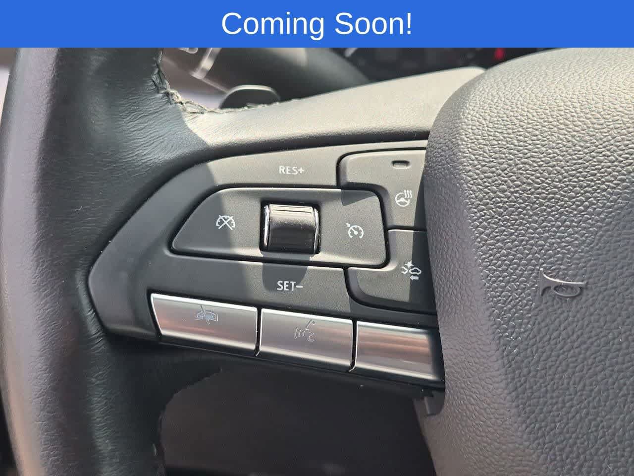Used 2023 Cadillac XT4 Premium Luxury w/ Cold Weather Package AWD/4WD image 17