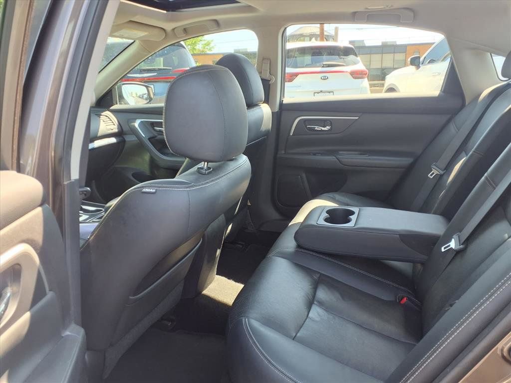 Used 2016 Nissan Altima 3.5 SL FWD image 27