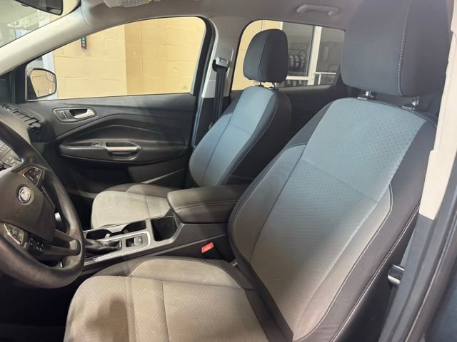 Used 2017 Ford Escape SE image 7