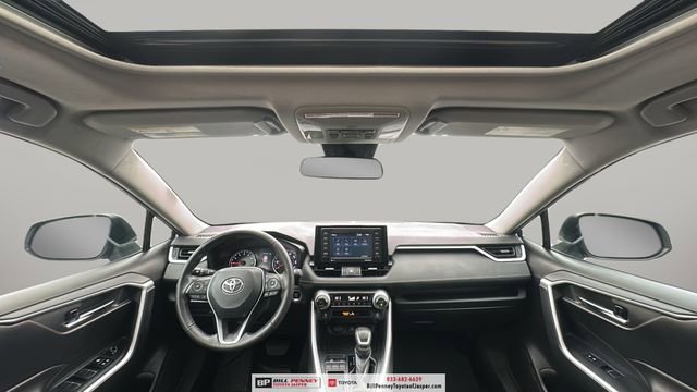 Used 2020 Toyota RAV4 XLE Premium image 10