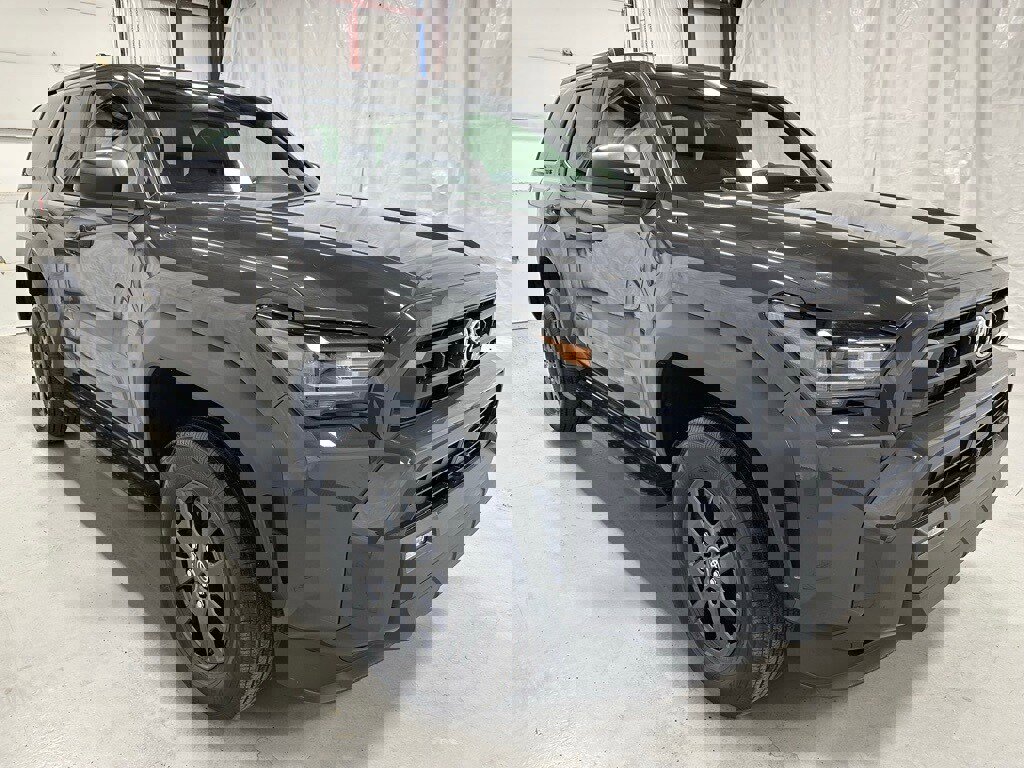 Used 2025 Toyota 4Runner SR5 image 1