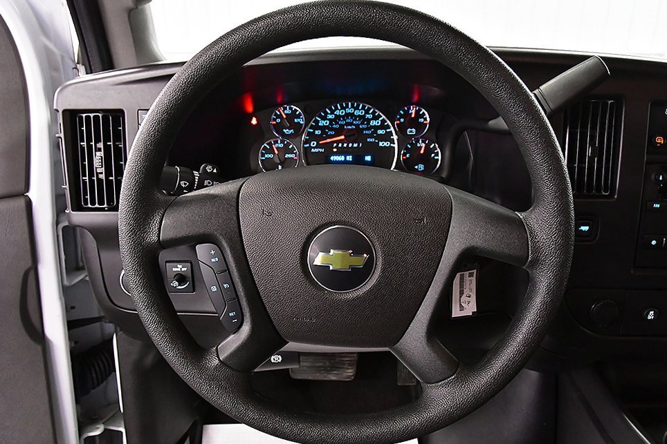 Used 2025 Chevrolet Express 3500 LT w/ LT Preferred Equipment Group image 15