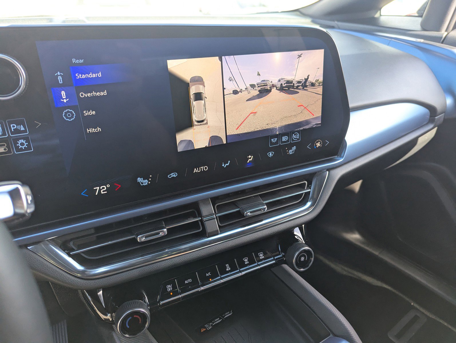 Certified 2025 Chevrolet Equinox EV LT w/ Convenience Package image 27