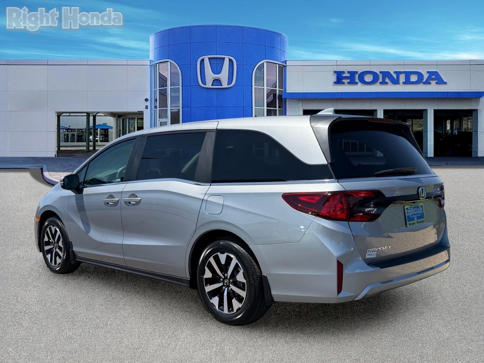 Used 2026 Honda Odyssey EX-L image 4