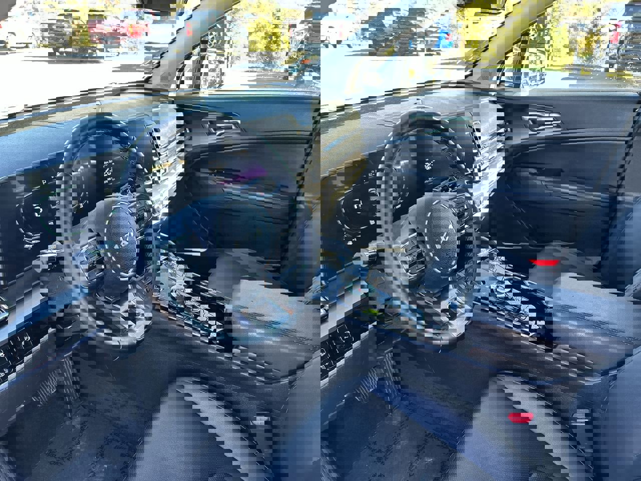 Used 2023 Kia Sportage EX image 24