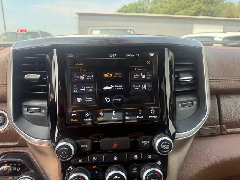 Used 2019 RAM 1500 Laramie AWD/4WD image 10
