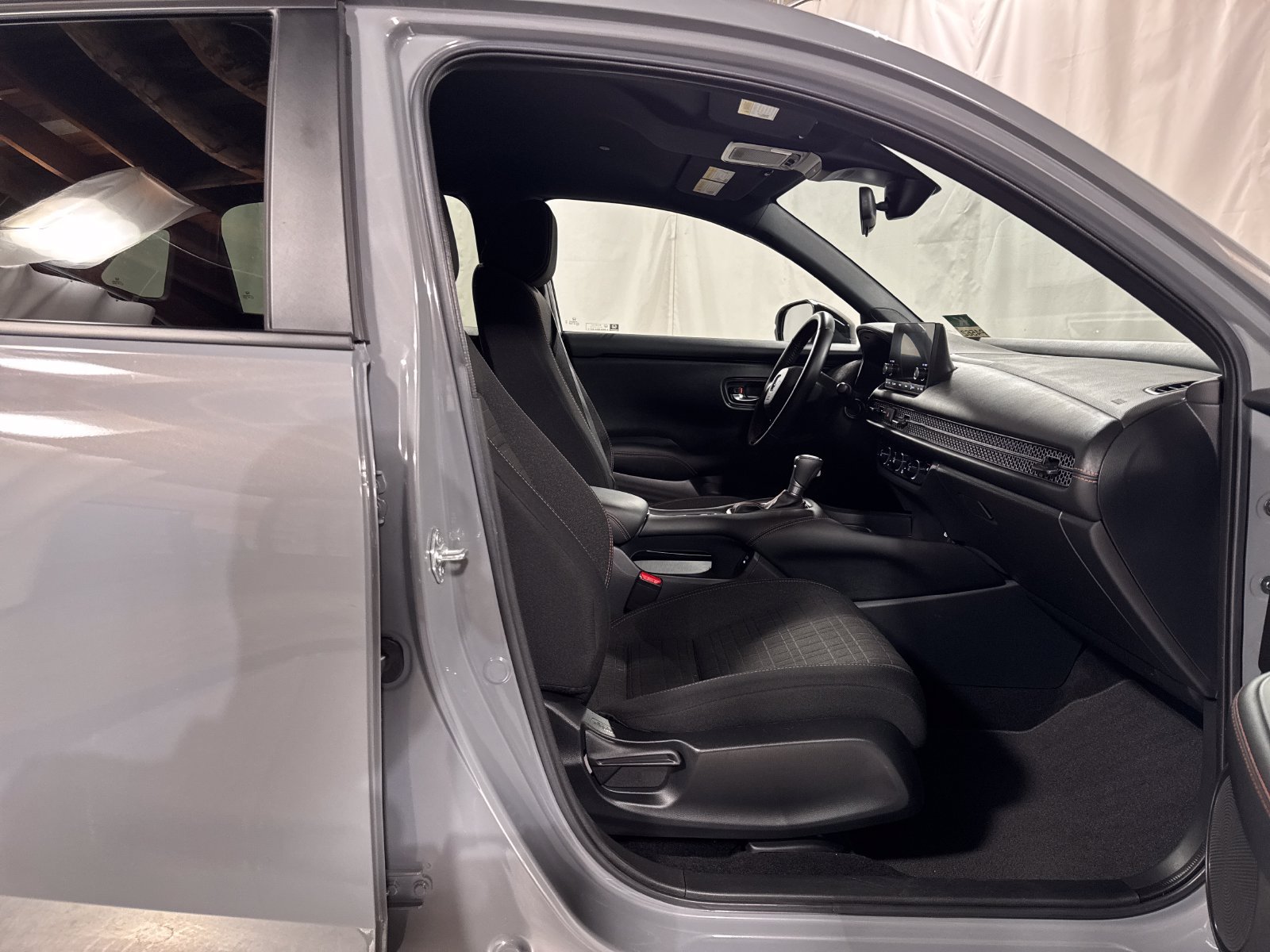 Used 2025 Honda HR-V Sport image 15