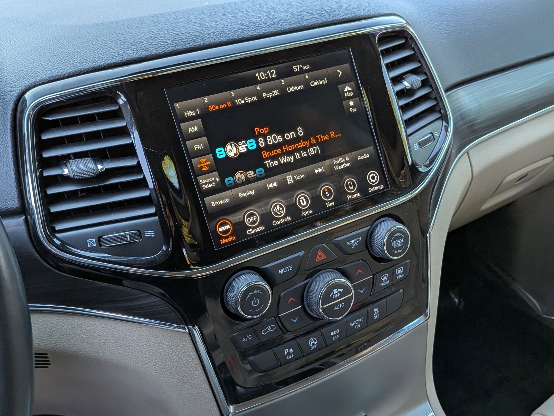 Used 2021 Jeep Grand Cherokee Limited w/ Sun & Sound Group image 20