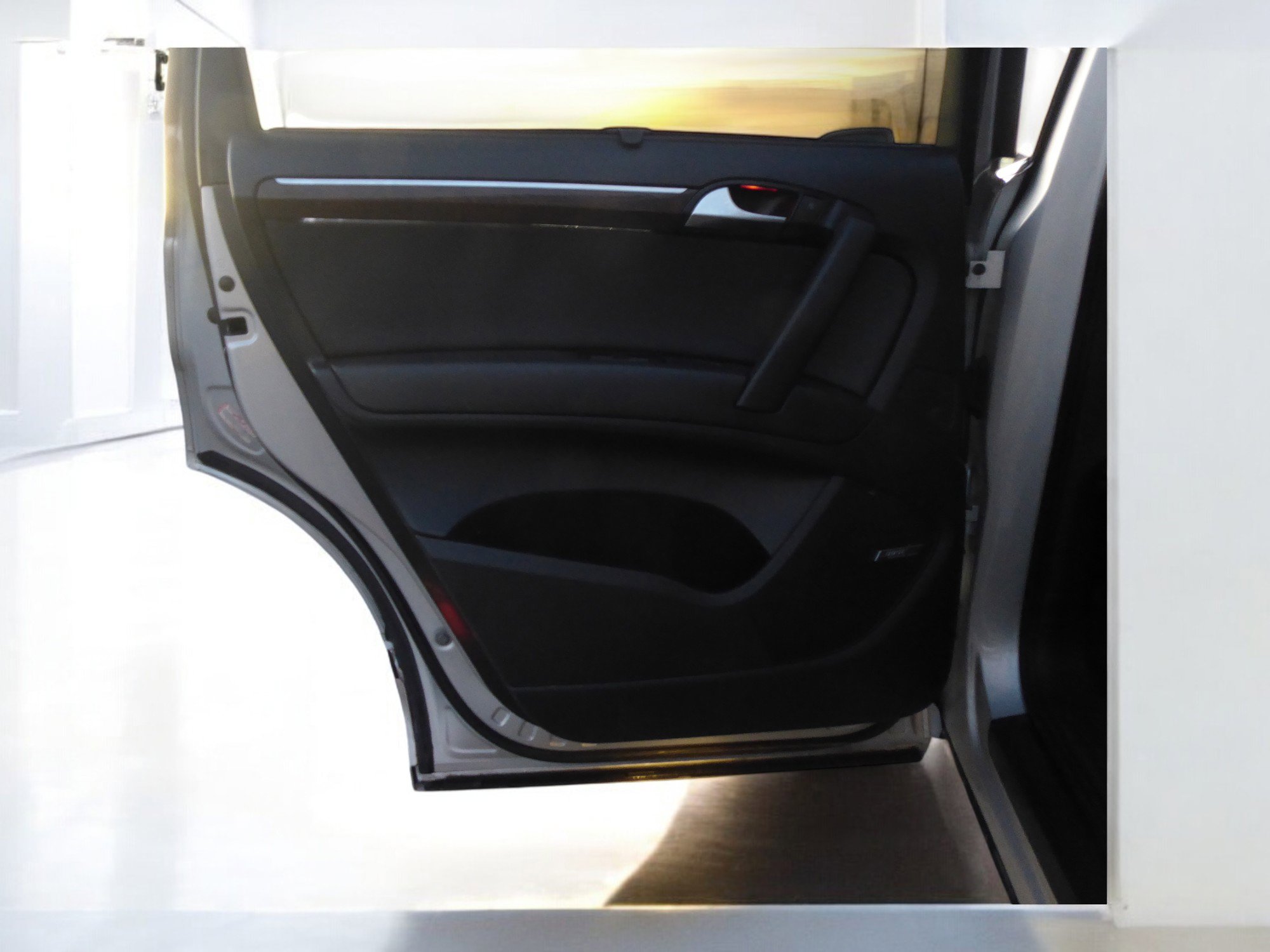 Used 2011 Audi Q7 TDI Prestige image 24