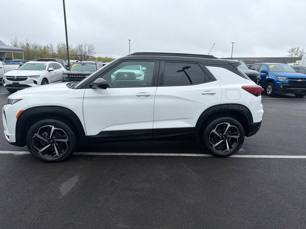 Used 2022 Chevrolet TrailBlazer RS w/ Sun and Liftgate Package AWD/4WD image 6