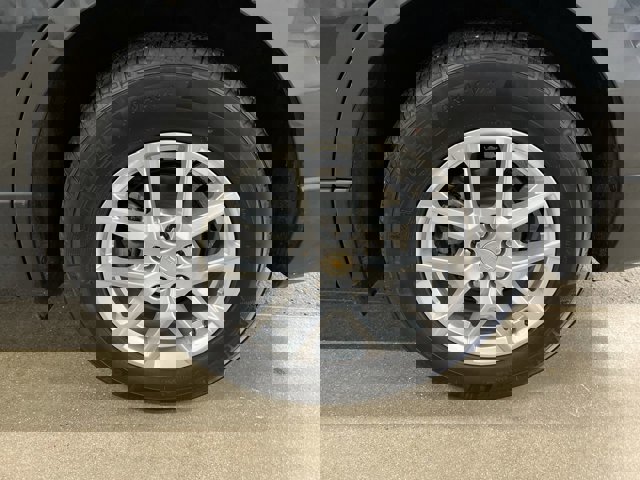 Used 2023 Chevrolet Equinox LT image 33