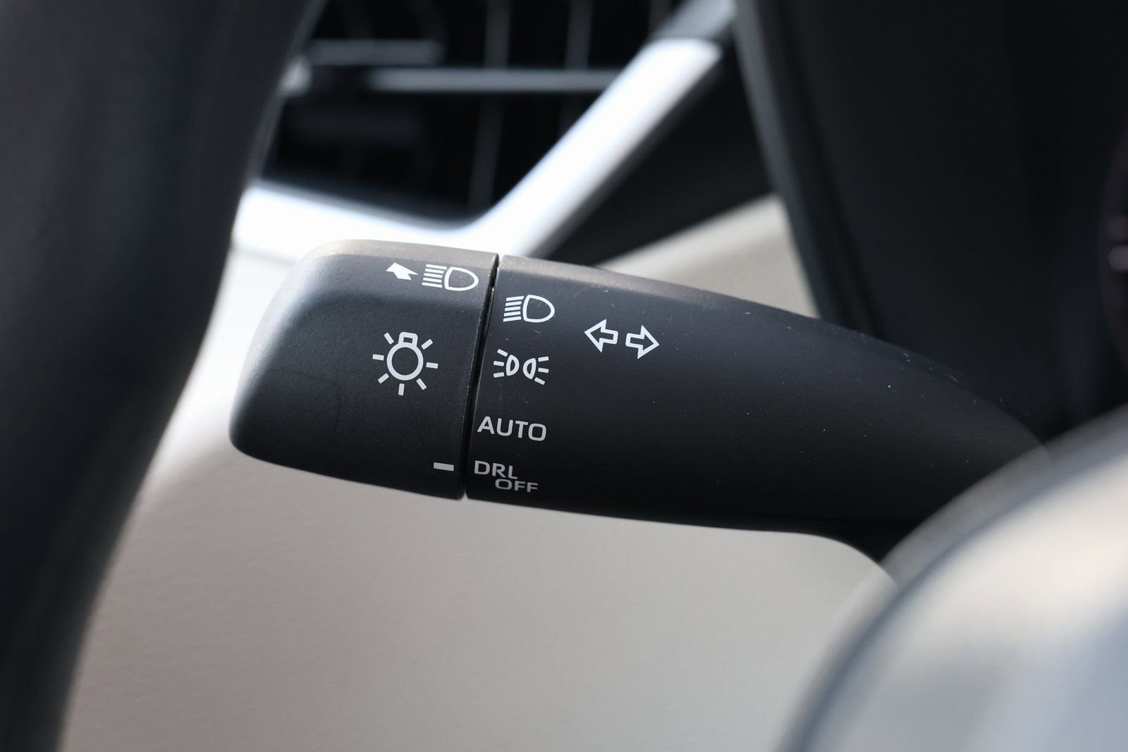 Used 2024 Toyota Corolla LE image 21