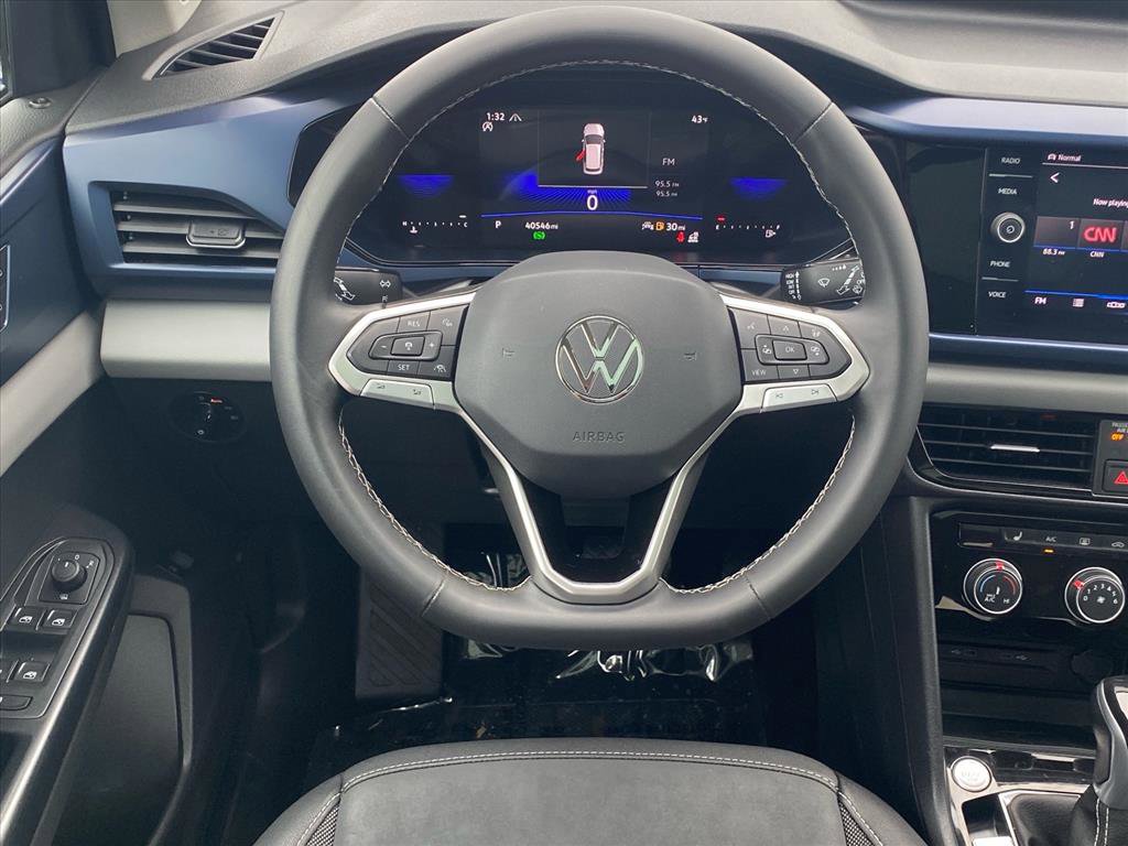 Certified 2023 Volkswagen Taos SE w/ Panoramic Sunroof Package image 6