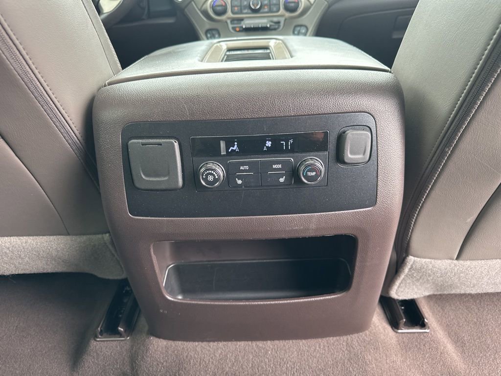 Used 2020 GMC Yukon XL Denali w/ Denali Premium Package image 32