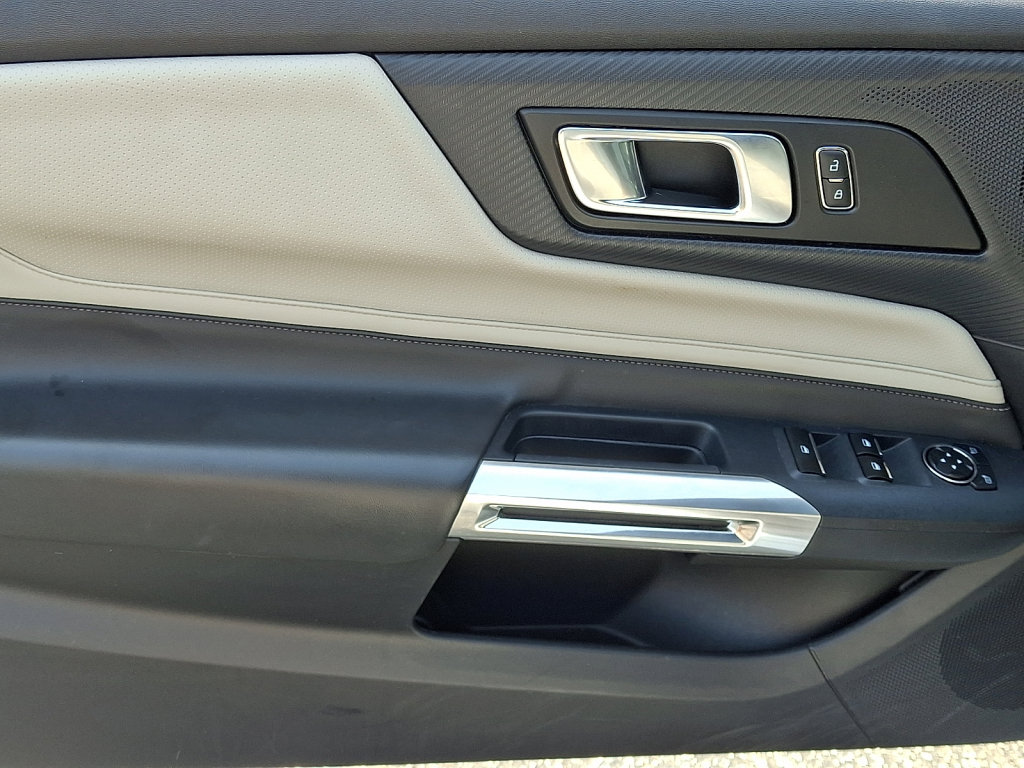 Used 2024 Ford Mustang Premium RWD image 19