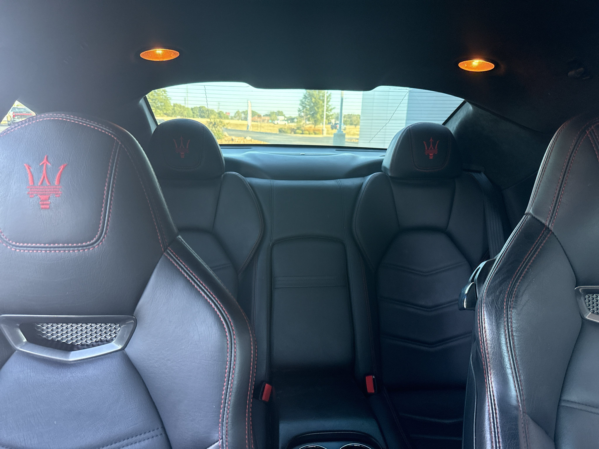 Used 2016 Maserati GranTurismo Sport RWD image 21