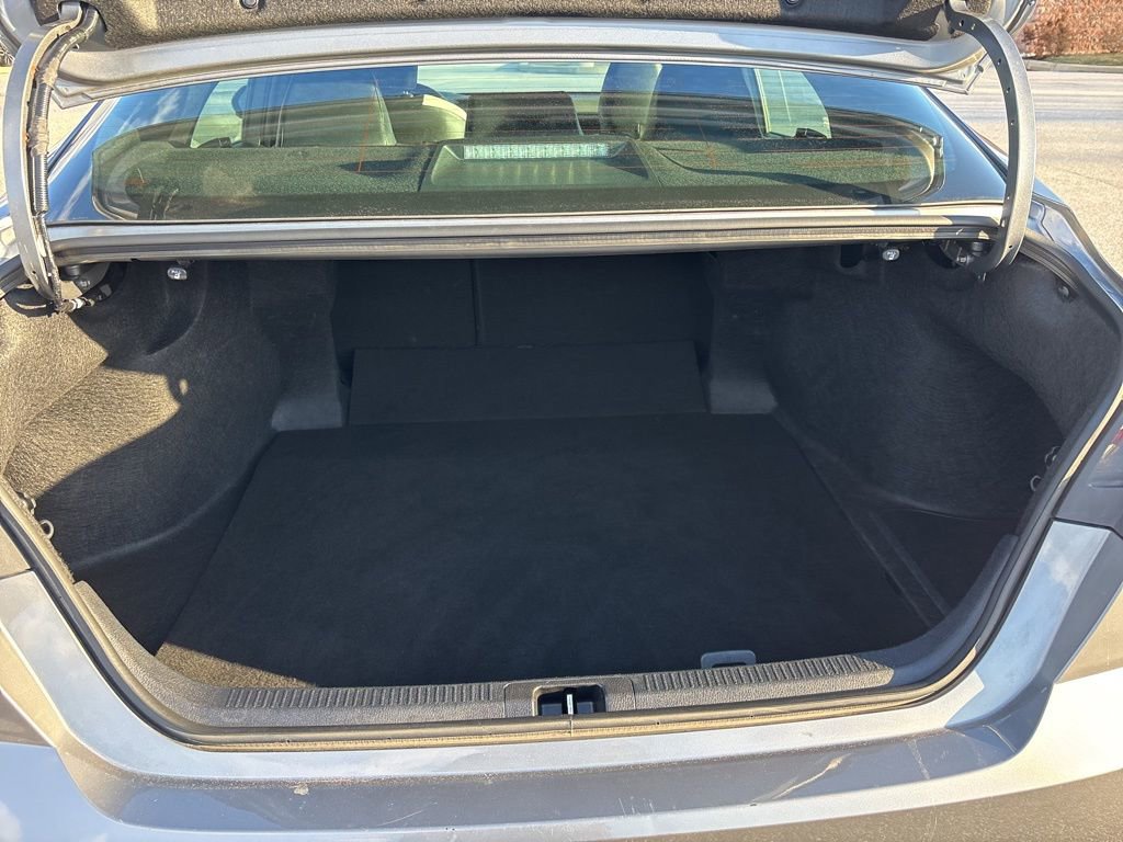 Used 2025 Toyota Camry SE image 7