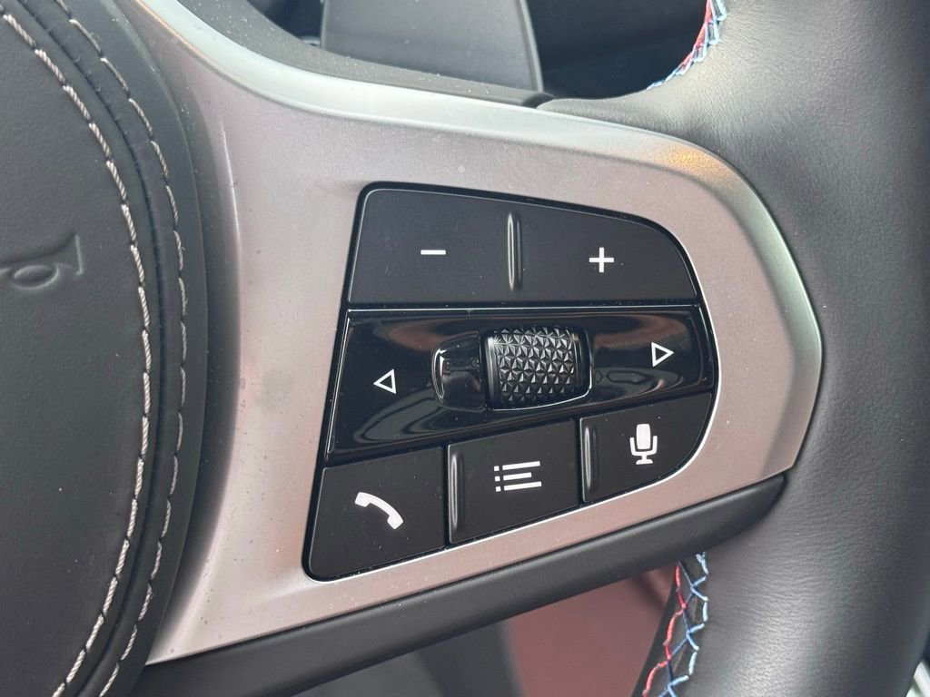 Used 2025 BMW X6 M60i w/ Parking Assistance Package image 23