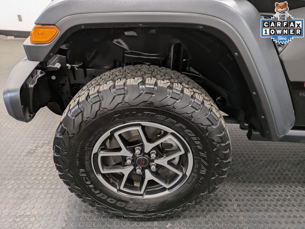 Used 2024 Jeep Wrangler Unlimited Rubicon w/ Technology Group image 7