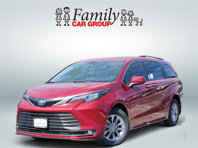 New 2025 Toyota Sienna XLE