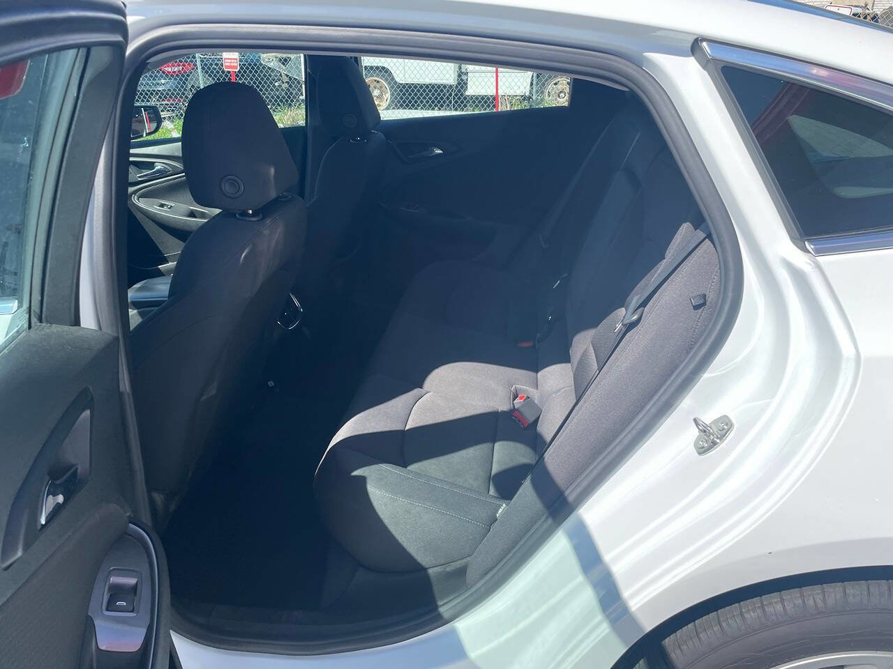 Used 2023 Chevrolet Malibu LT w/ Driver Confidence Package image 7